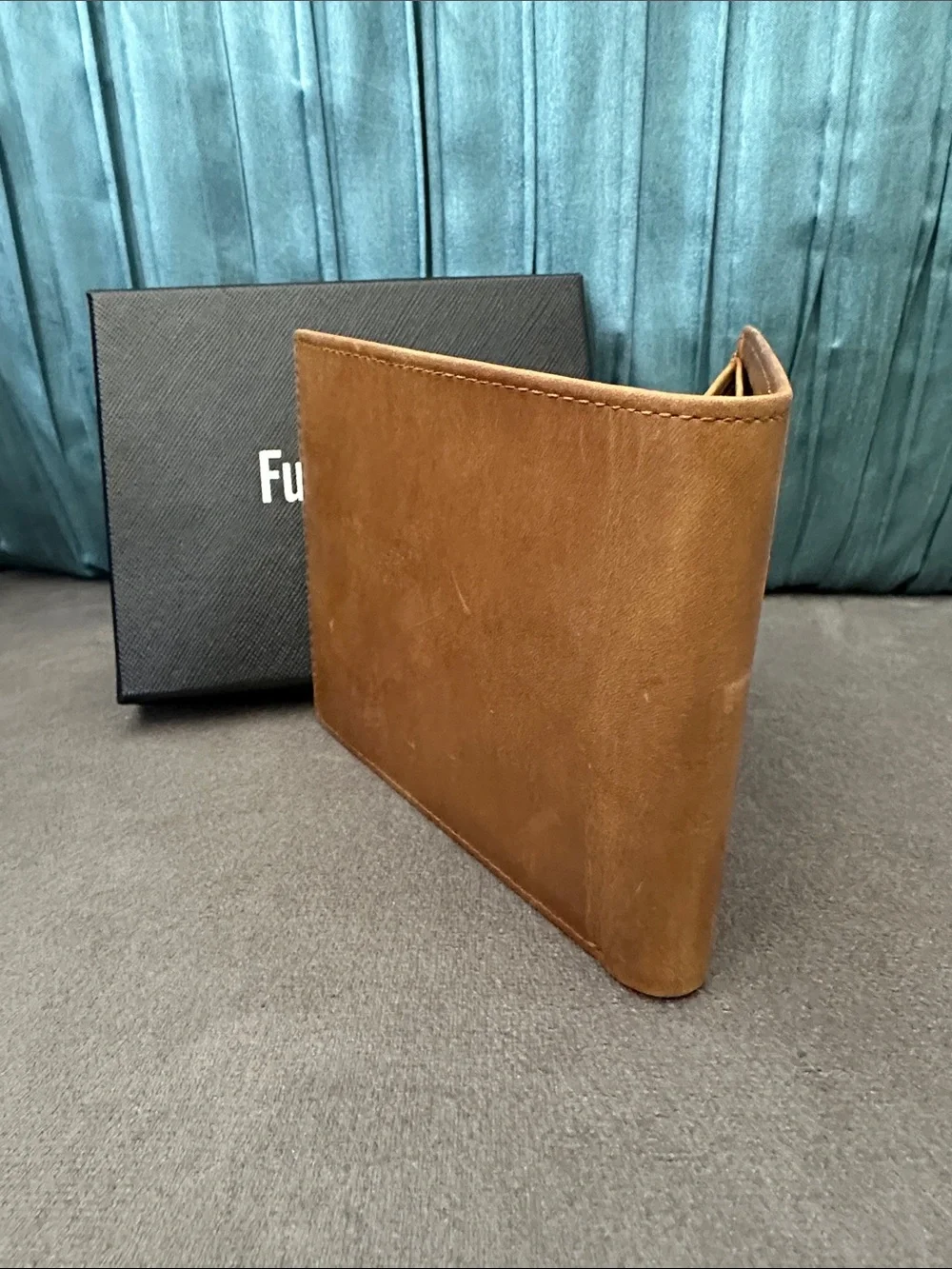 Men's engraved  Bifold Wallet in Tan